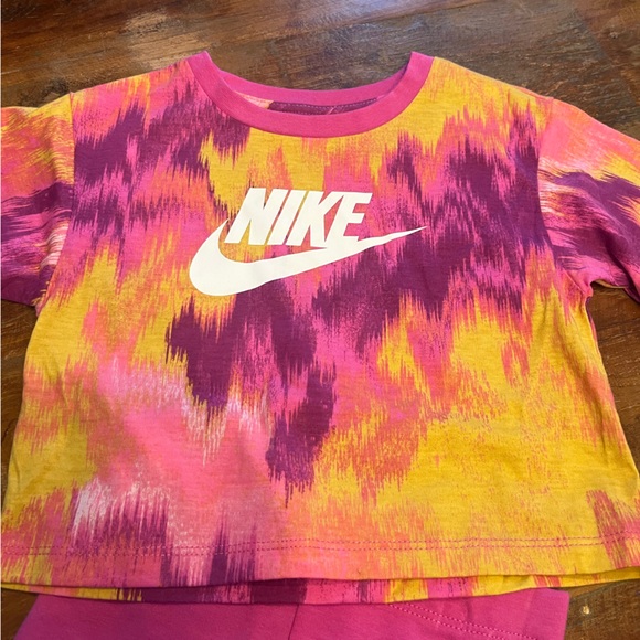 NWT Nike Girls 2 Piece Shorts Set - Picture 2 of 5